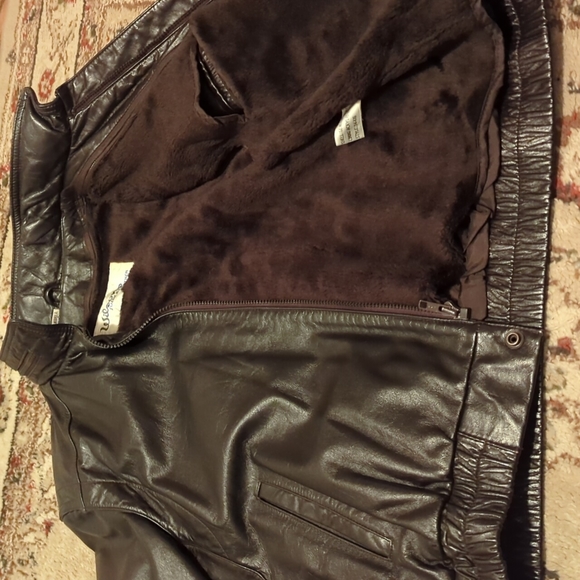 Vintage 80s Wilson's Leather Bomber Jacket with Removeable Faux Fur Lining Sz 40 - Picture 8 of 8